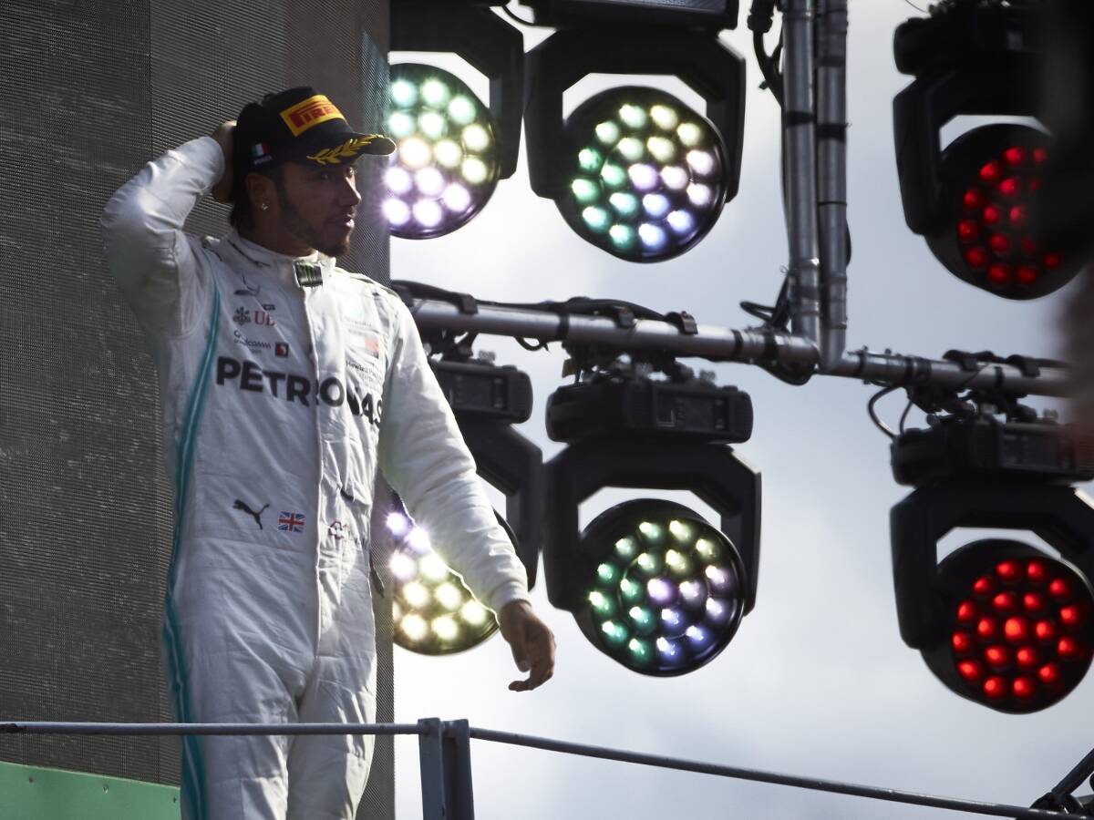Foto zur News: Hamilton über Monza-Buhrufe: "Das schlimmste Podium für mich"