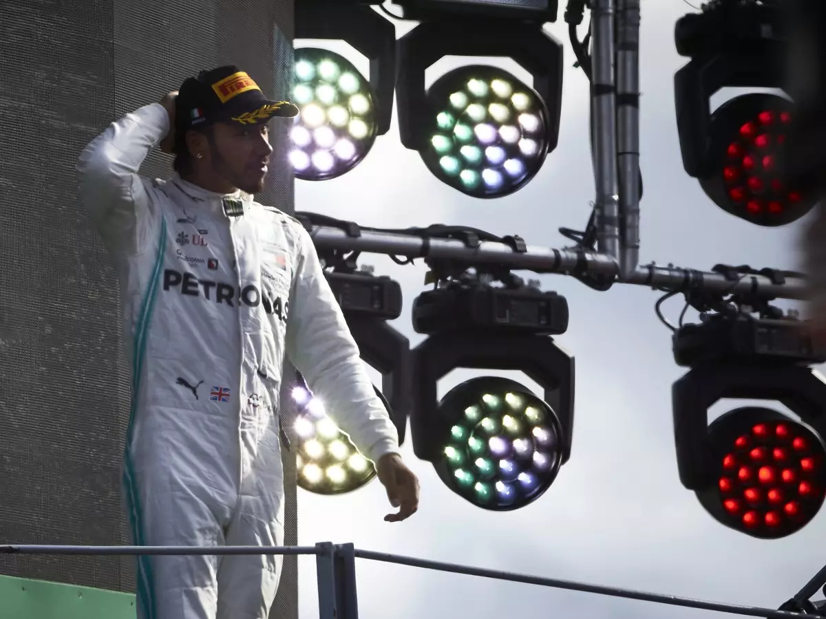 Foto zur News: Hamilton über Monza-Buhrufe: "Das schlimmste Podium für mich"