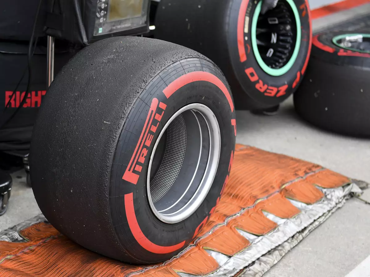 Foto zur News: Team uneinig über weiteren Reifentest: Pirelli muss bangen