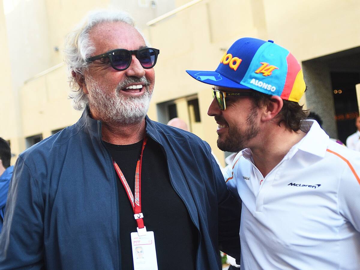 Foto zur News: "Ein echter Teamplayer": Flavio Briatore nimmt Fernando Alonso in Schutz