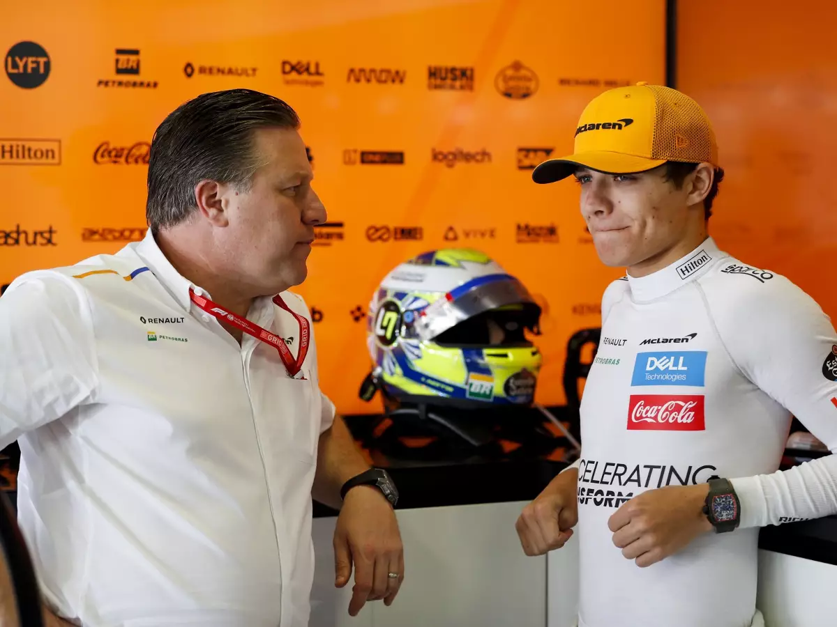 Zak Brown, Lando Norris Foto zur News: Zak Brown: E-Sport guter Ersatz für Kartfahren, Norris widerspricht