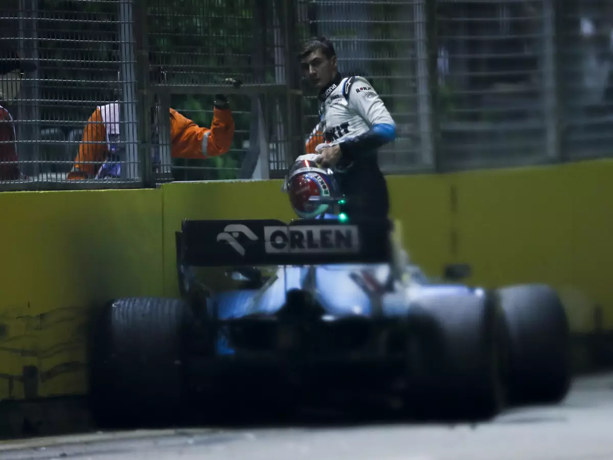 George Russell Foto zur News: Nach Grosjean-Crash: Positivserie von George Russell reißt