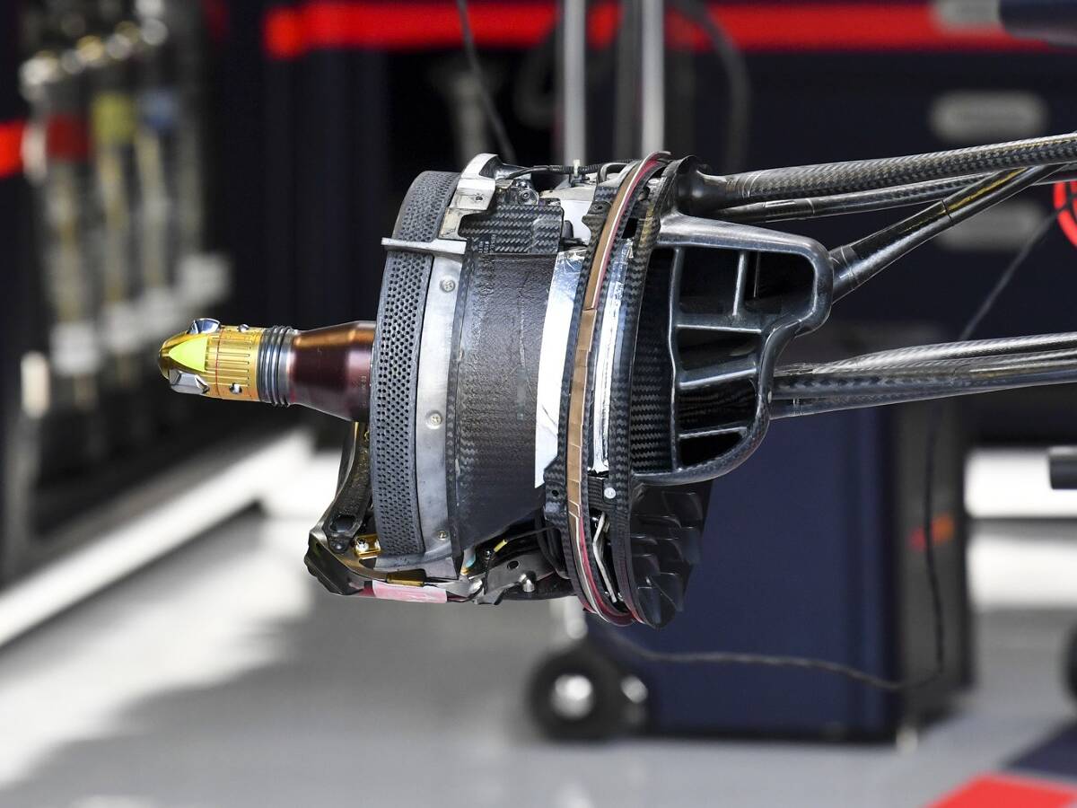 Foto zur News: Nach Getriebe vorerst auch keine Einheitsbremsen in der Formel 1