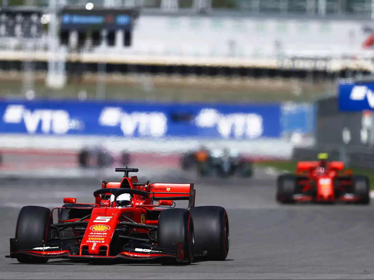 Foto zur News: Neuer Teamzoff um Vettel: "Habe meinen Teil der Absprache eingehalten"