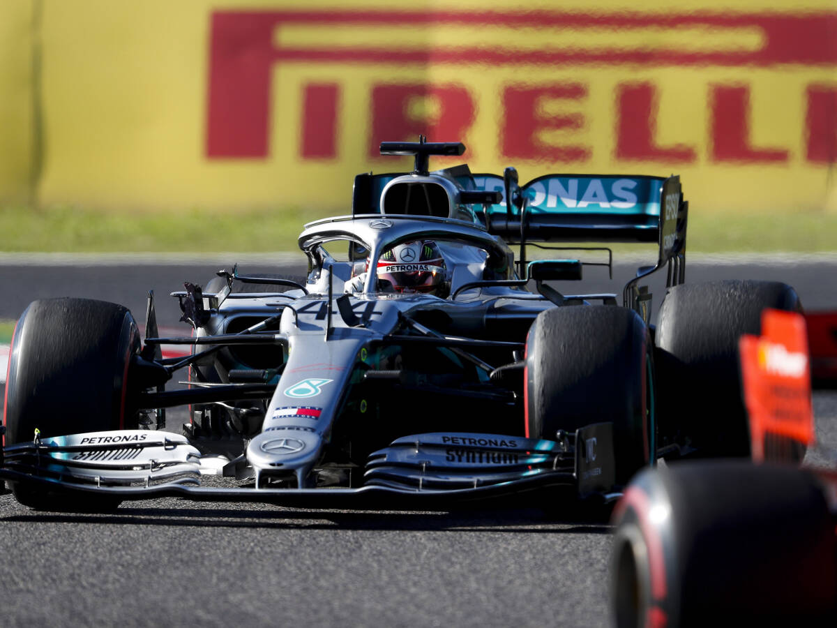 Foto zur News: Mercedes: Warum Lewis Hamilton zweimal an die Box kam