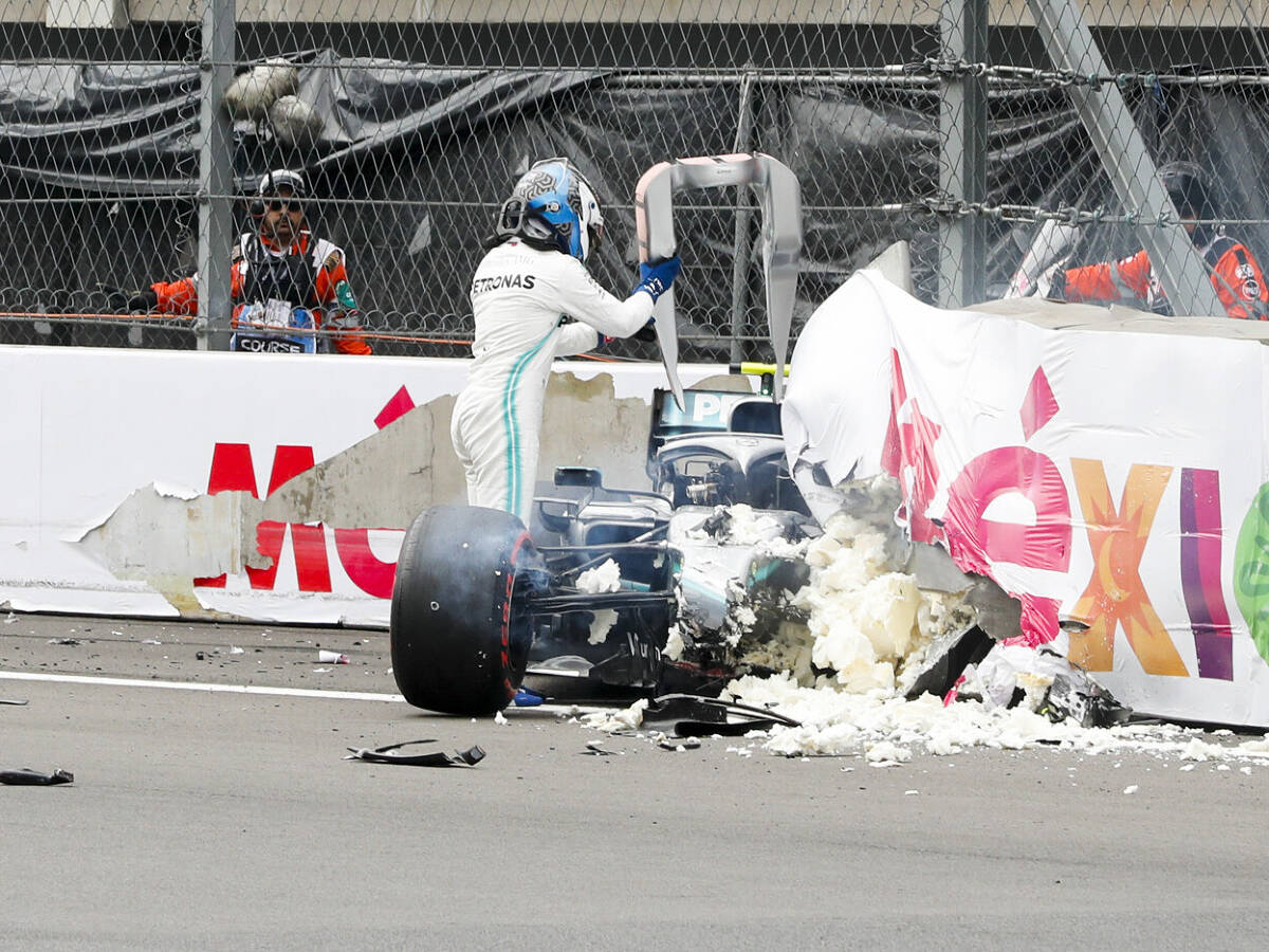 Foto zur News: Bottas' Q3-Crash: Mercedes rechnet zu "90 Prozent" mit keiner Strafversetzung