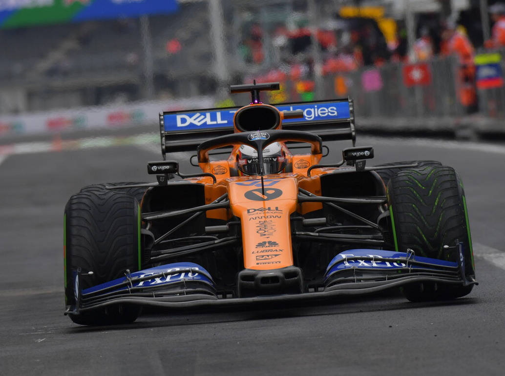 Foto zur News: Carlos Sainz: McLaren zeigt erste Anzeichen eines Topteams