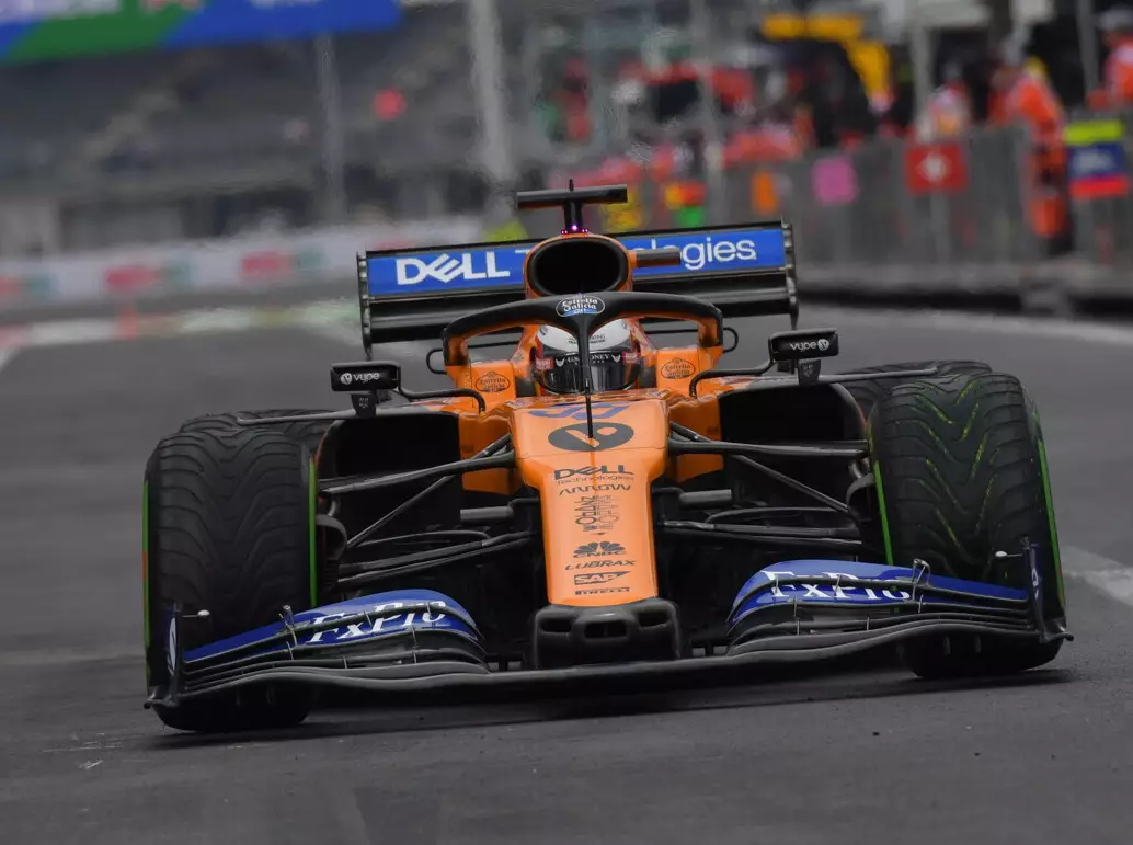 Foto zur News: Carlos Sainz: McLaren zeigt erste Anzeichen eines Topteams