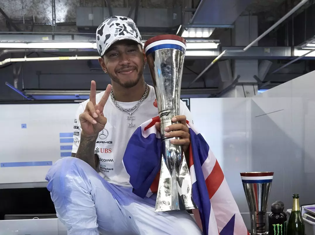 Foto zur News: Prost: Hamiltons Rekordjagd ist gut für die Formel 1
