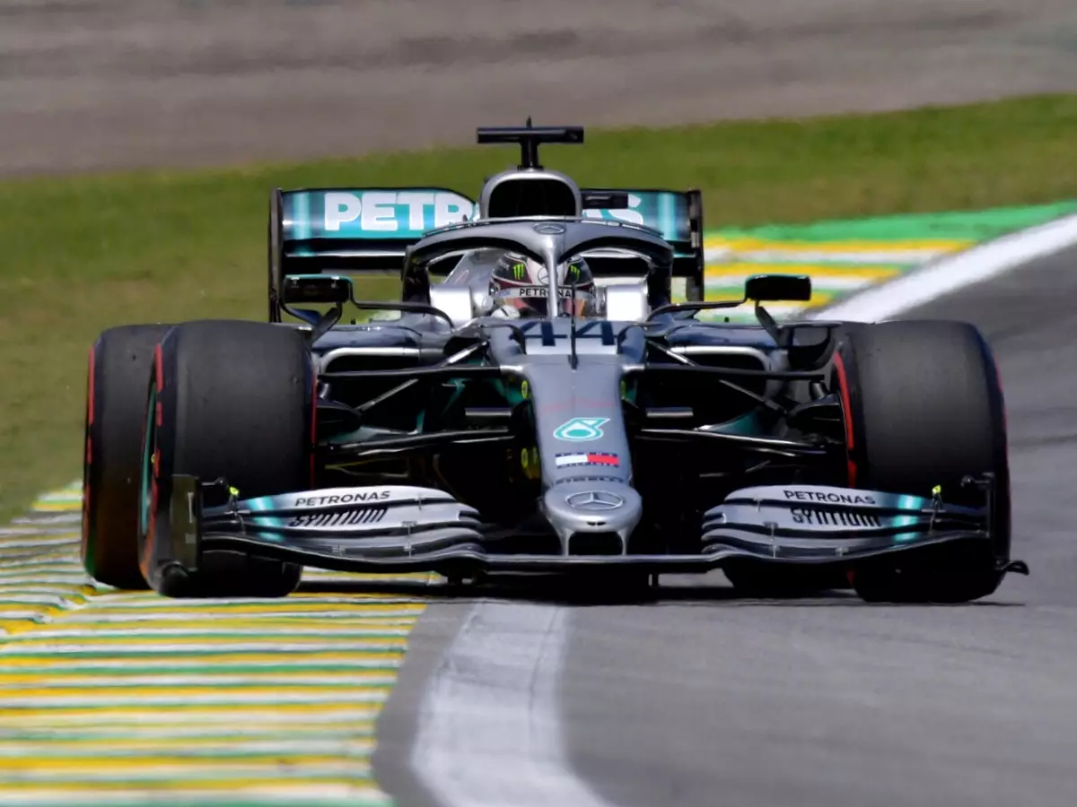 Foto zur News: Lewis Hamilton schiebt verpasste Pole auf fehlende Leistung