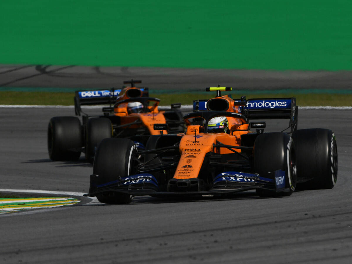Foto zur News: Carlos Sainz: Mit bestimmten Kurven kommt der McLaren nicht klar