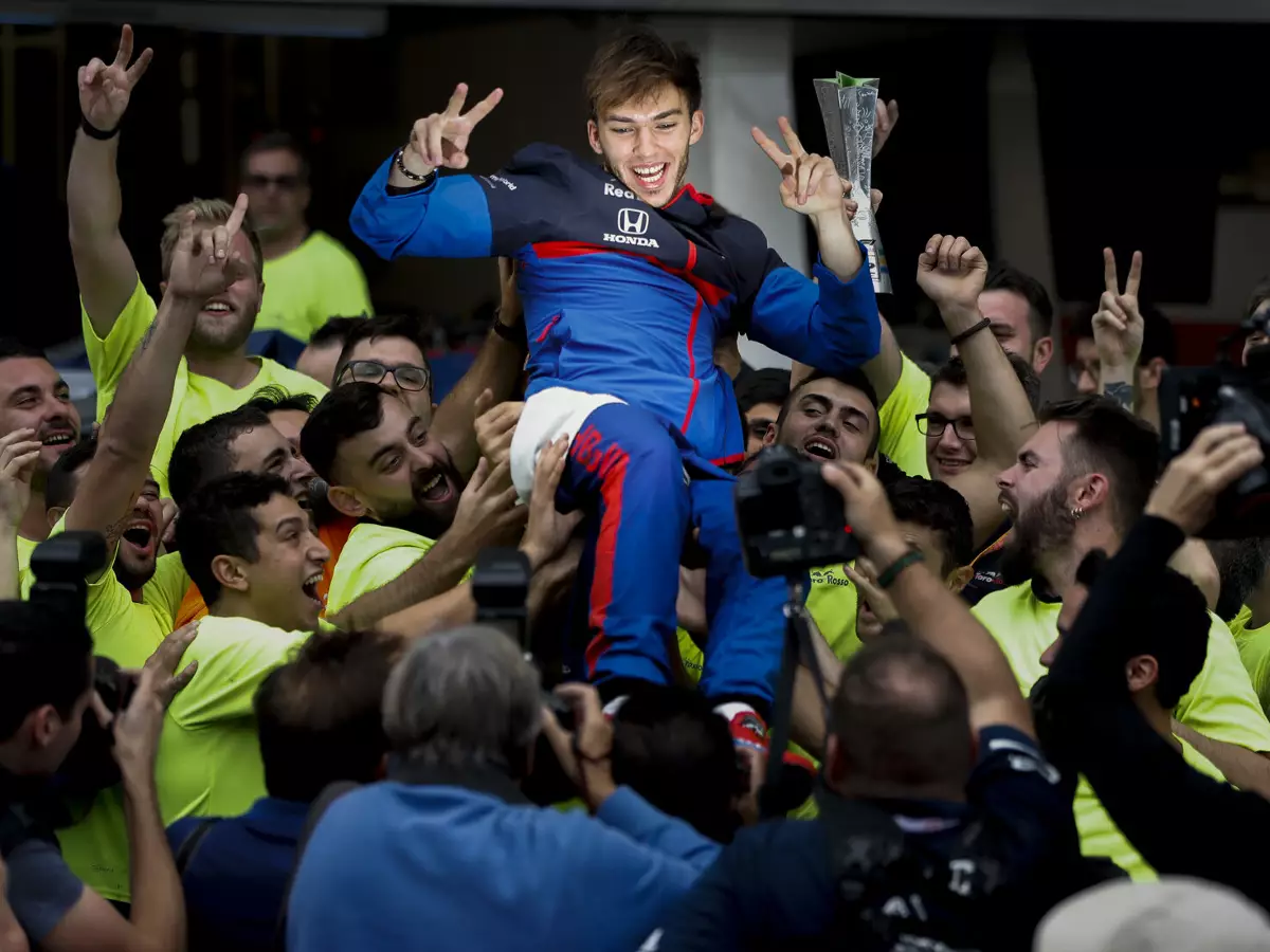 Foto zur News: Gasly nach Brasilien-Podium: Das war die "schlechteste Feier aller Zeiten"