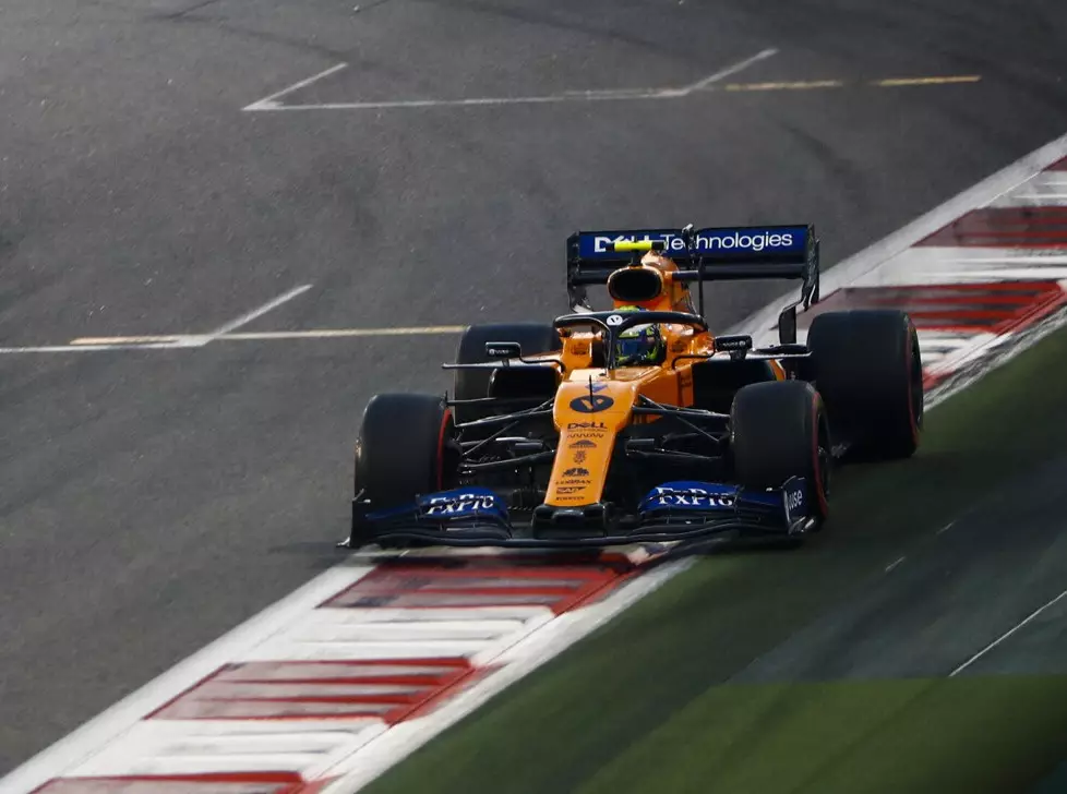 Foto zur News: McLaren: Norris gewinnt Qualifying-Duell gegen Sainz 11:10