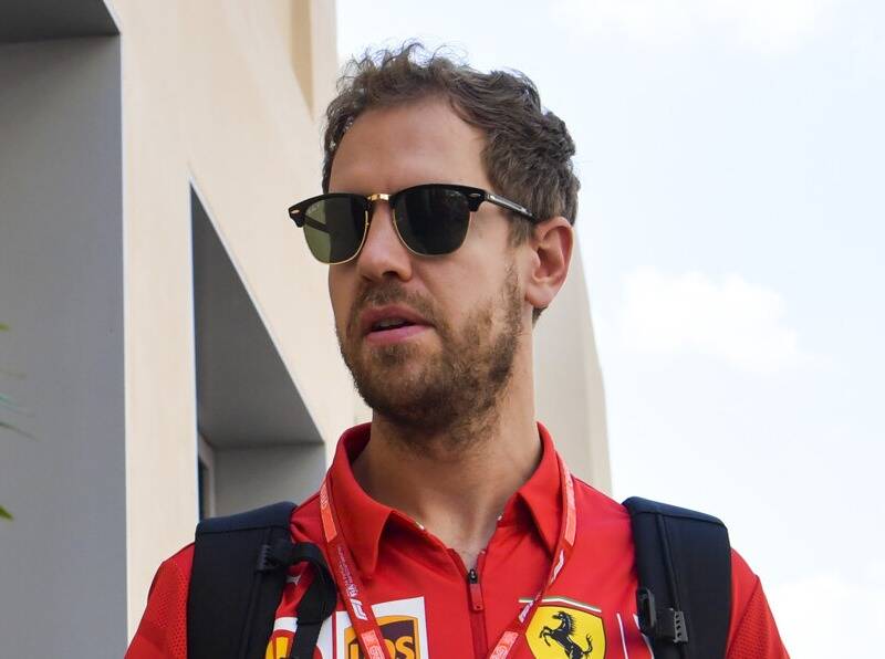 Foto zur News: Vettel witzelt über Gerüchte: "Wenn ich mir nicht zwei Haxen breche ..."
