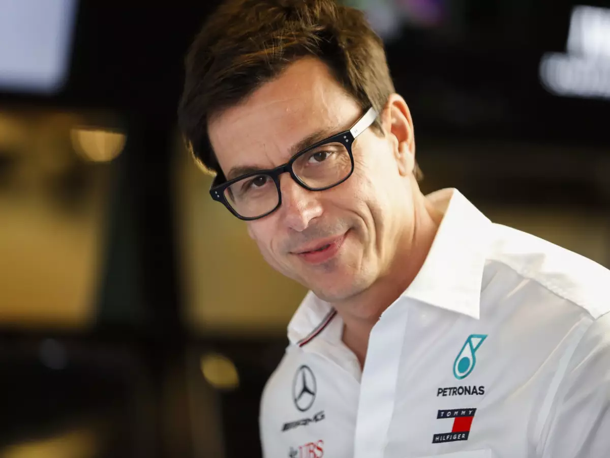 Toto Wolff Foto zur News: Toto Wolff: Die Zeit von zehn oder zwölf Saisonsiegen ist vorbei