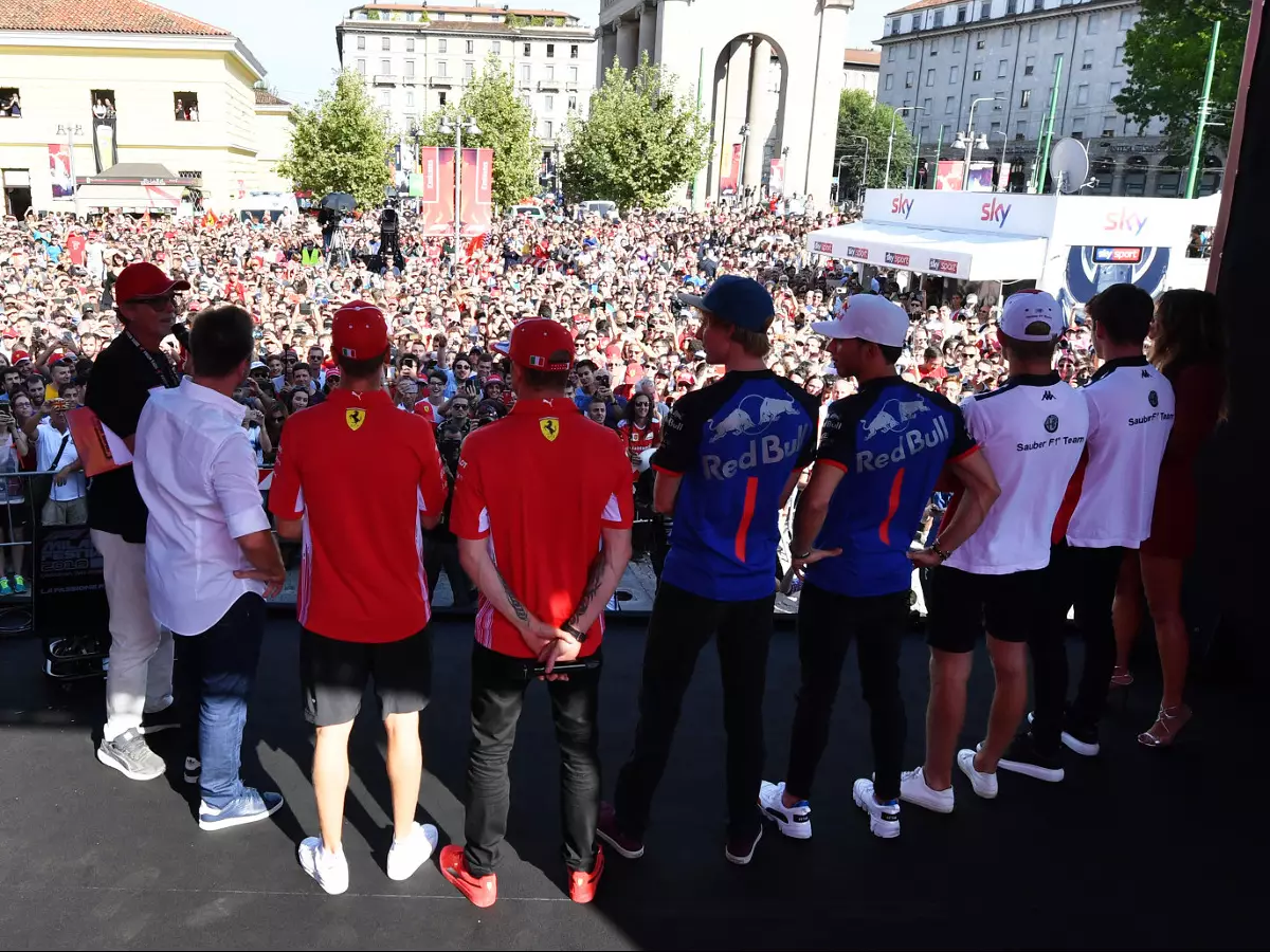 Foto zur News: Von wegen freies Wochenende: Stirnrunzeln wegen Formel-1-Festival