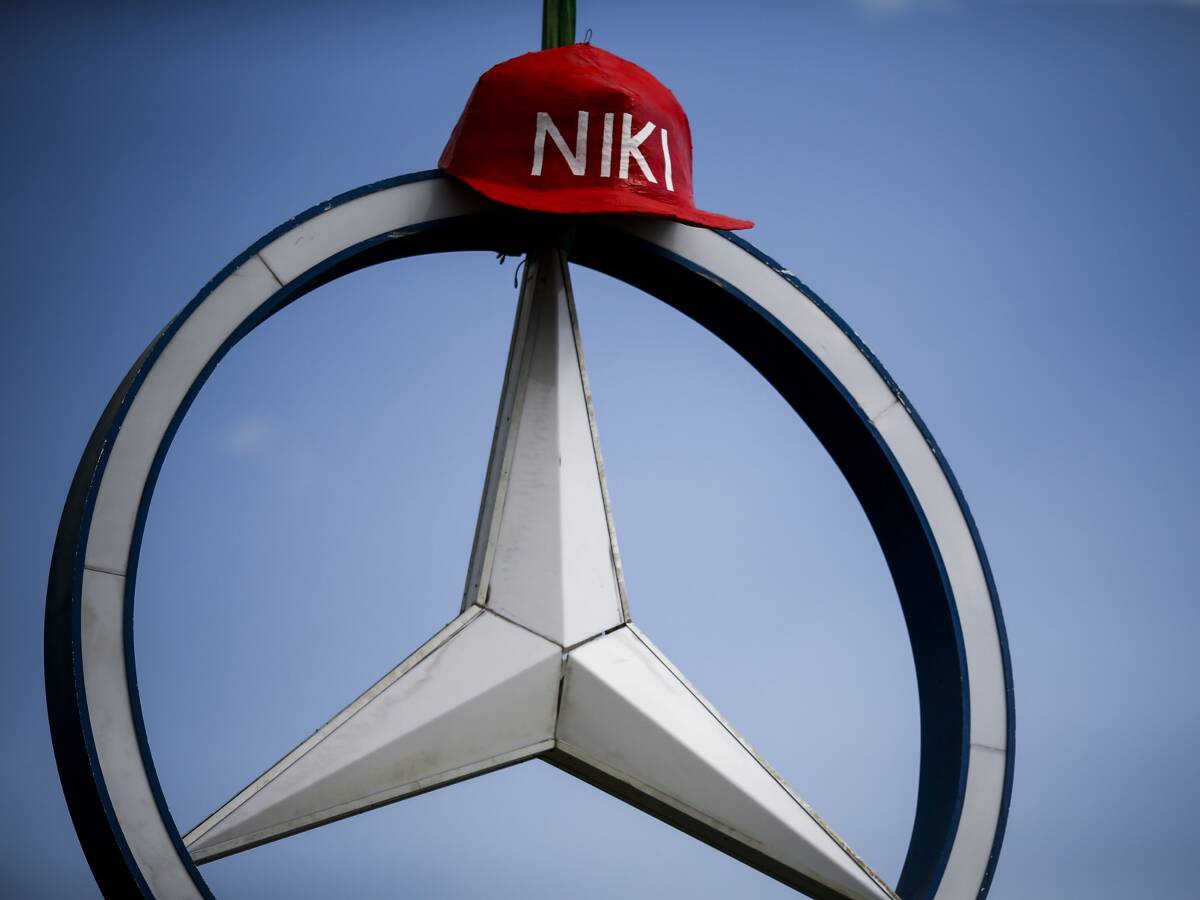 Foto zur News: Mercedes: Lauda-Anteile am Formel-1-Team gehen an Daimler zurück