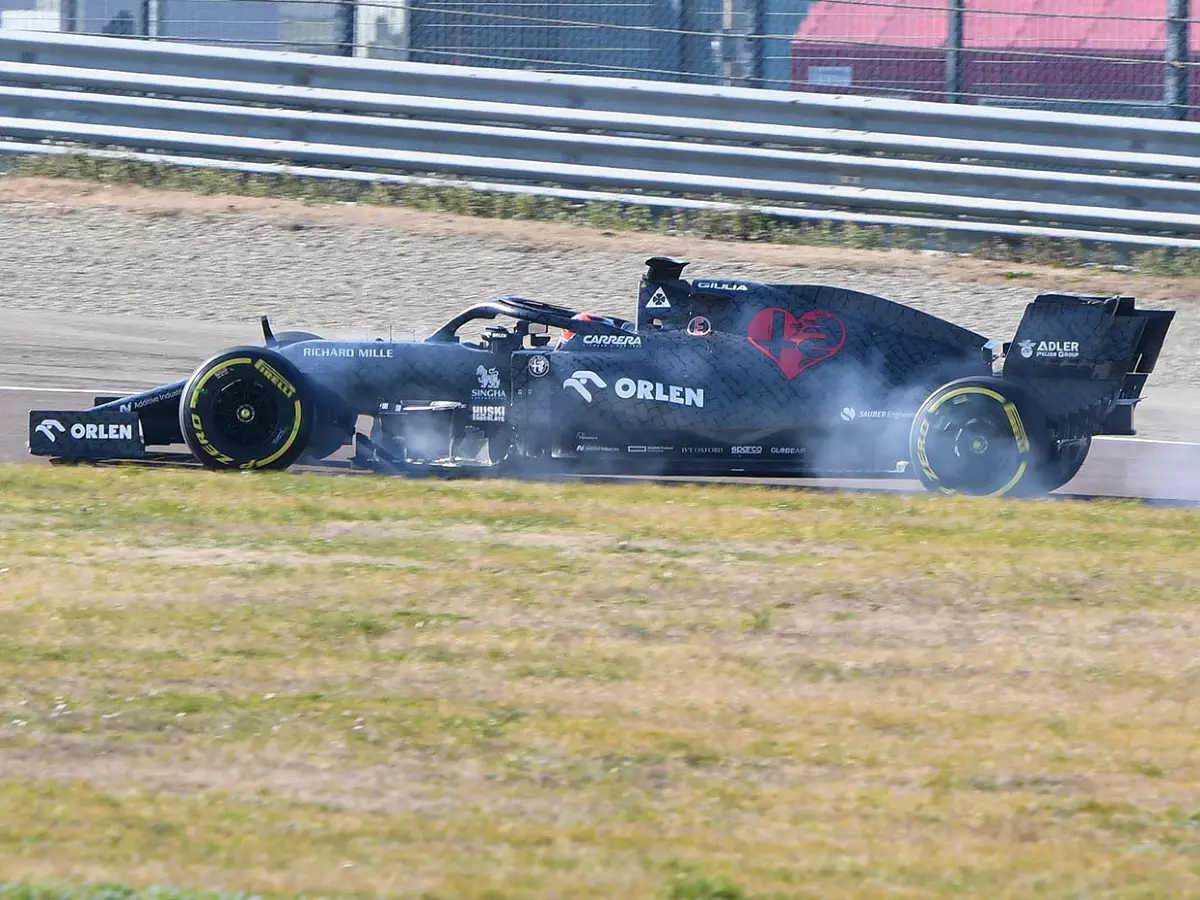 Foto zur News: Formel-1-Test Barcelona: Kubica mit erster Ausfahrt für Alfa Romeo