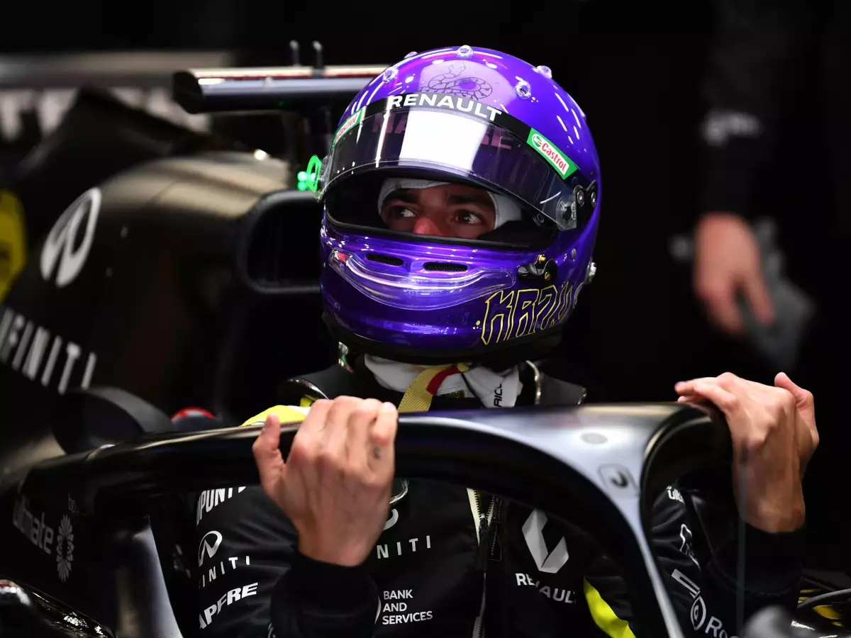 Foto zur News: Daniel Ricciardo staunt über "DAS": Hut ab vor Mercedes