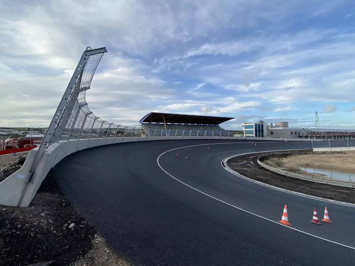 Foto zur News: Video nach dem Strecken-Umbau: Eine Runde in Zandvoort mit Tom Coronel