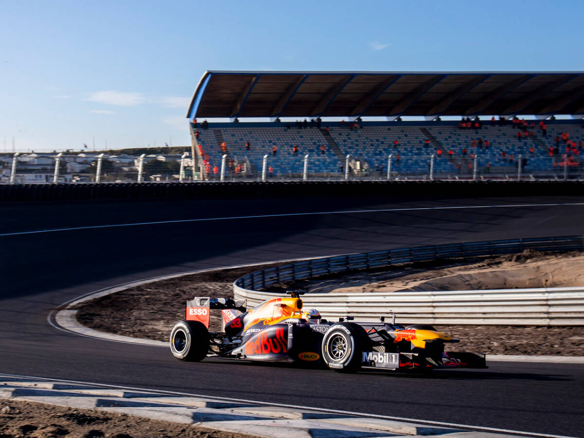 Foto zur News: Im offiziellen Formel-1-Spiel: Erste virtuelle Runde im neuen Zandvoort