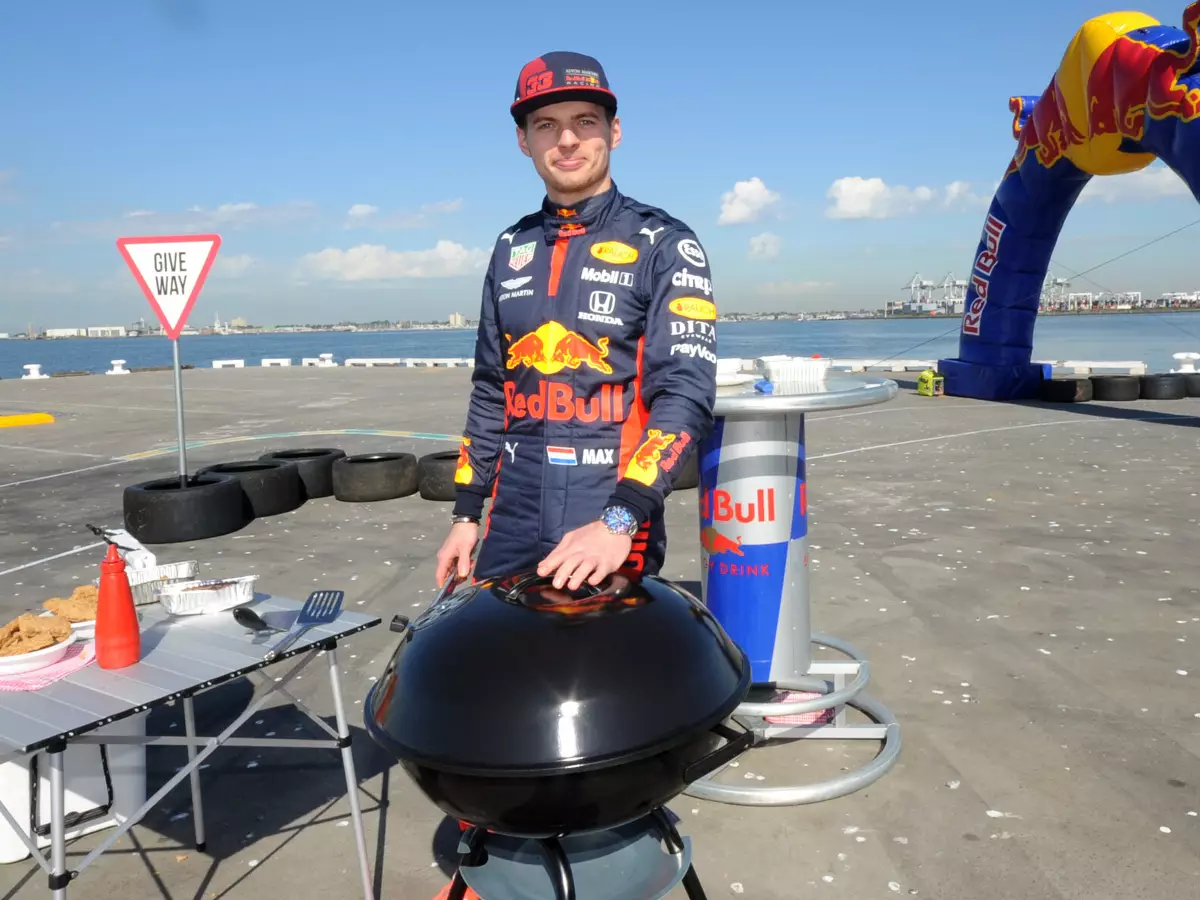 Foto zur News: Verstappen hasst seinen VIP-Status: Abendessen mit Freunden nicht möglich