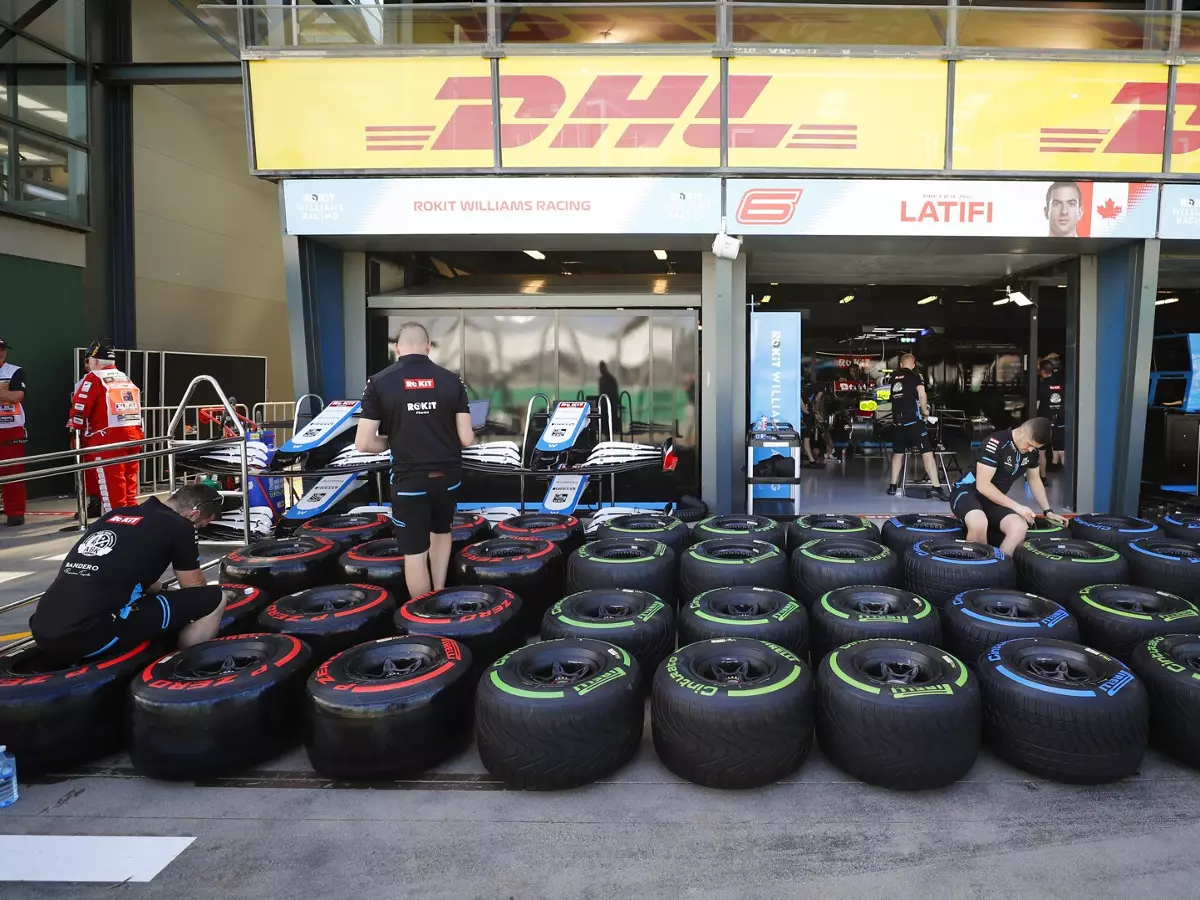 Pirelli-Reifen in Melbourne 2020 Foto zur News: Nach Rennabsagen: Pirelli muss 1.600 Reifen loswerden