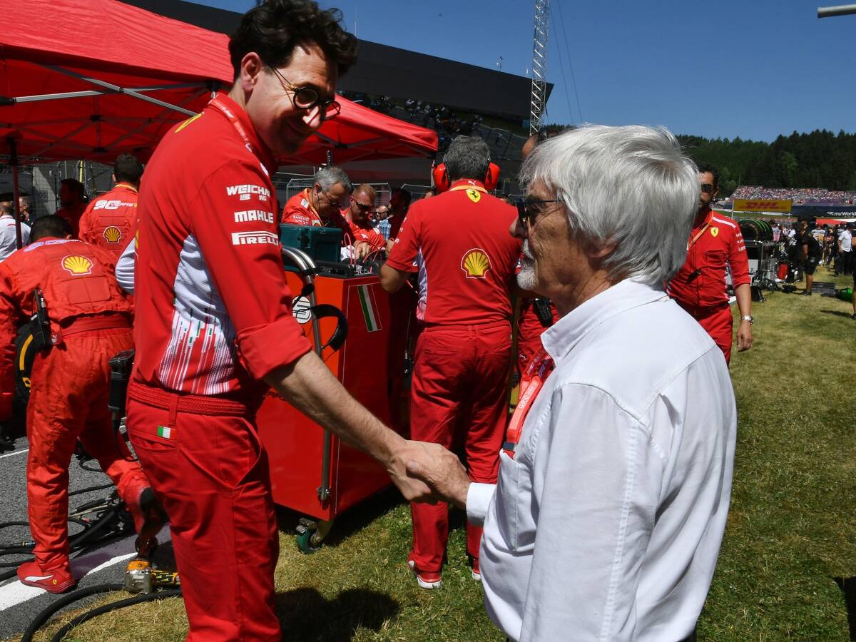 Foto zur News: Bernie Ecclestone: Briatore wäre besserer Ferrari-Teamchef als Binotto