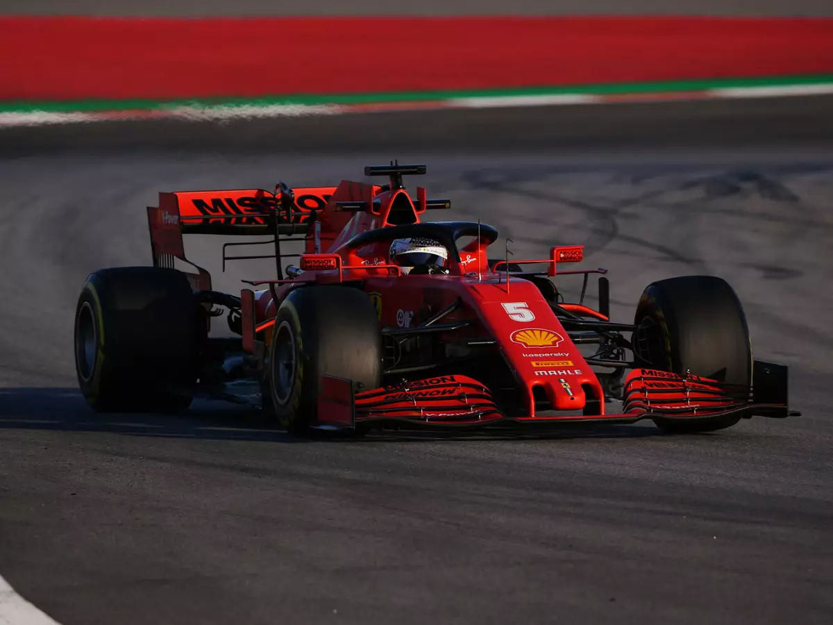 Sebastian Vettel Foto zur News: Formel 1 2022: So könnte der Biosprit das Zünglein an der Waage werden