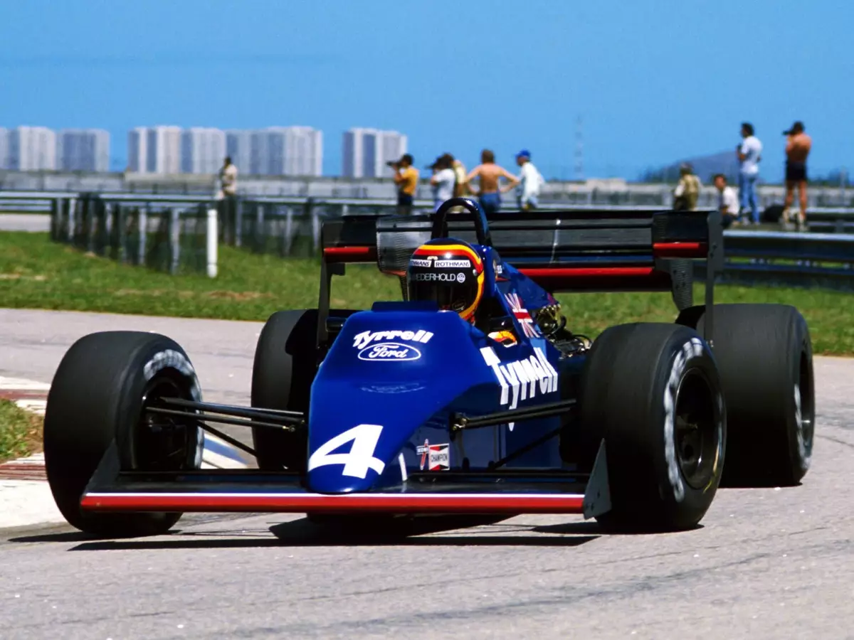Stefan Bellof, Tyrrell-Ford, Rio de Janeiro, Grand Prix Brasilien 1984 Foto zur News: Vor 36 Jahren: Die Geburtsstunde von Stefan Bellof #AND# Ayrton Senna