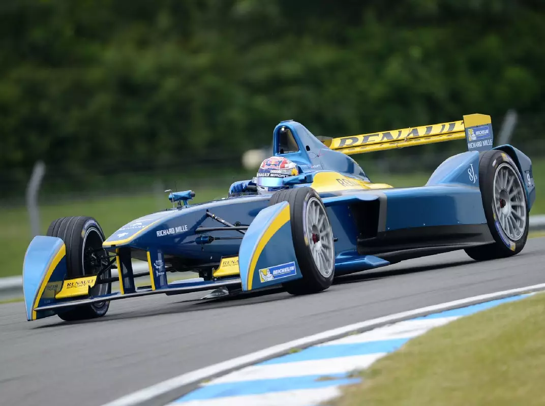 Sebastien Buemi, Renault e.dams Foto zur News: Cyril Abiteboul: Warum die Formel E für Hersteller nicht attraktiv ist