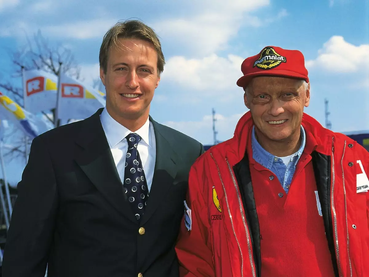 Florian König und Niki Lauda Foto zur News: "Szenen für die Ewigkeit": Florian König über Niki Laudas Hosenschlitz