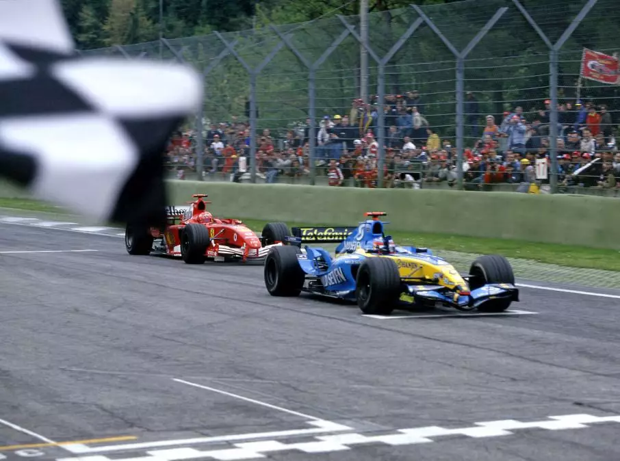 Foto zur News: Imola 2005: Alonsos Lehrstunde für Michael Schumacher