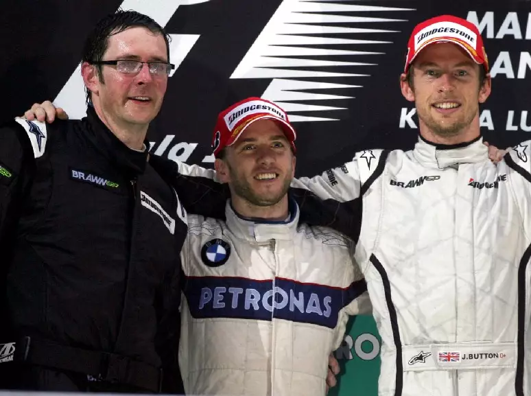 Nick Heidfeld, Jenson Button Foto zur News: Nick Heidfeld über größte Chance: Wäre 2009 fast für Brawn gefahren!