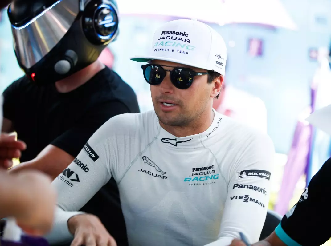 Nelson Piquet jr. Foto zur News: Piquet jun. rechnet ab: "Die Formel 1 wird von Egos und Geld regiert"
