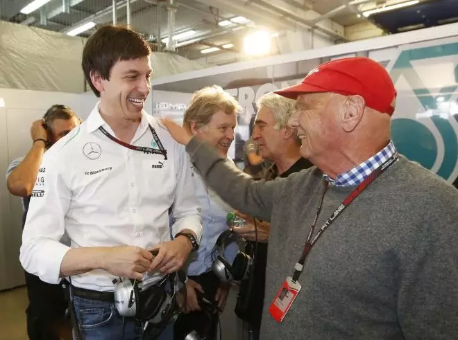 Foto zur News: Toto Wolff: Von Niki Lauda gelernt, "niemals aufzugeben"