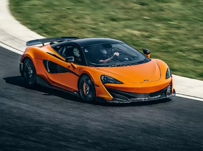 McLaren 600LT Foto zur News: Carlos Sainz: McLaren-Dienstauto 600LT wird jetzt durch Ferrari ersetzt