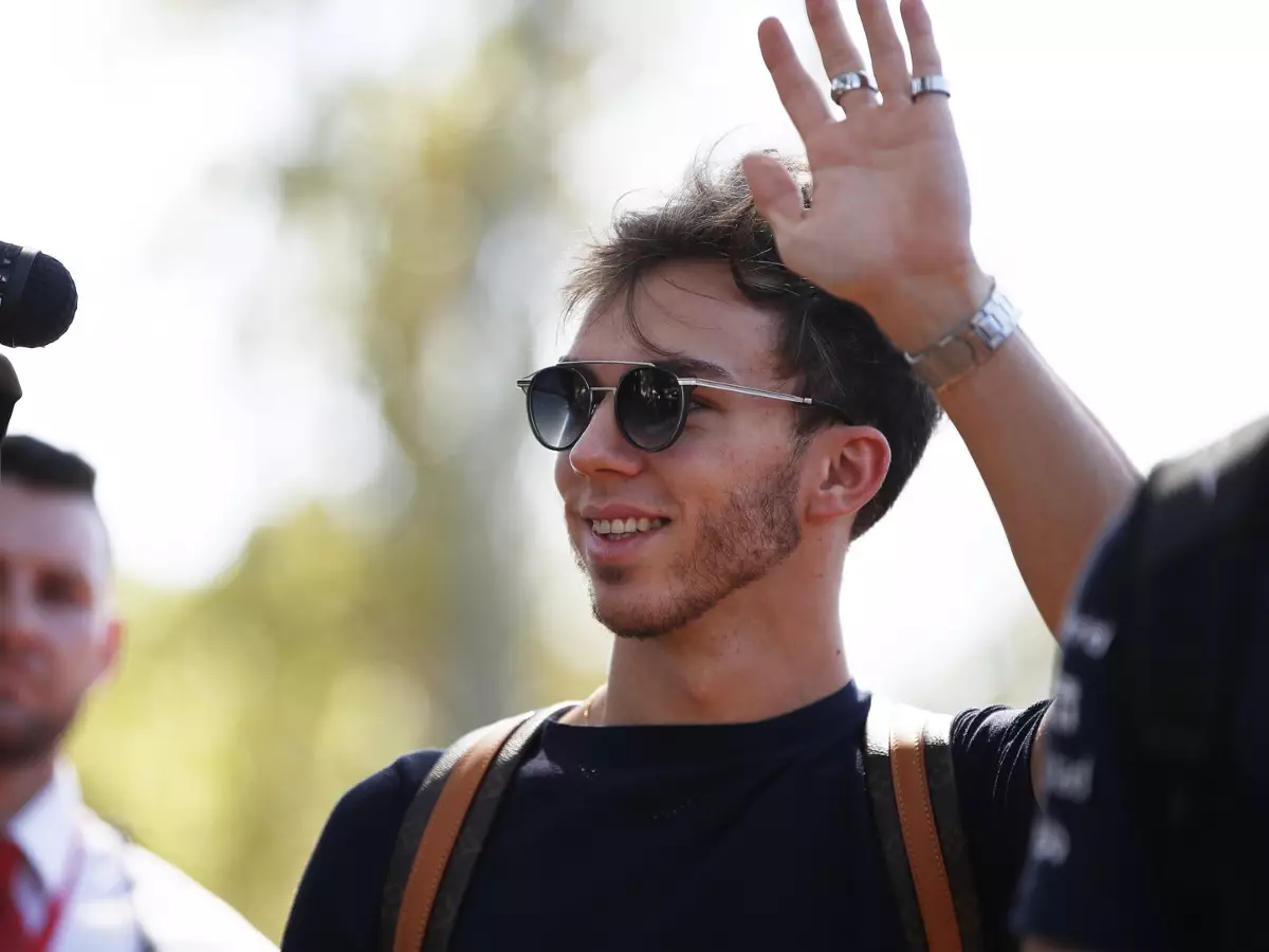 Foto zur News: Heimweh: Pierre Gasly kehrt nach zwei Monaten im Hotel nach Hause zurück