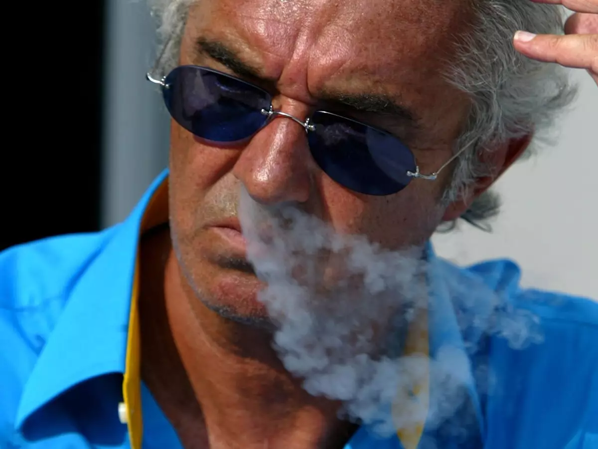 Flavio Briatore Foto zur News: Horner über Briatore: "Hälfte seines Mittagessens auf dem T-Shirt"