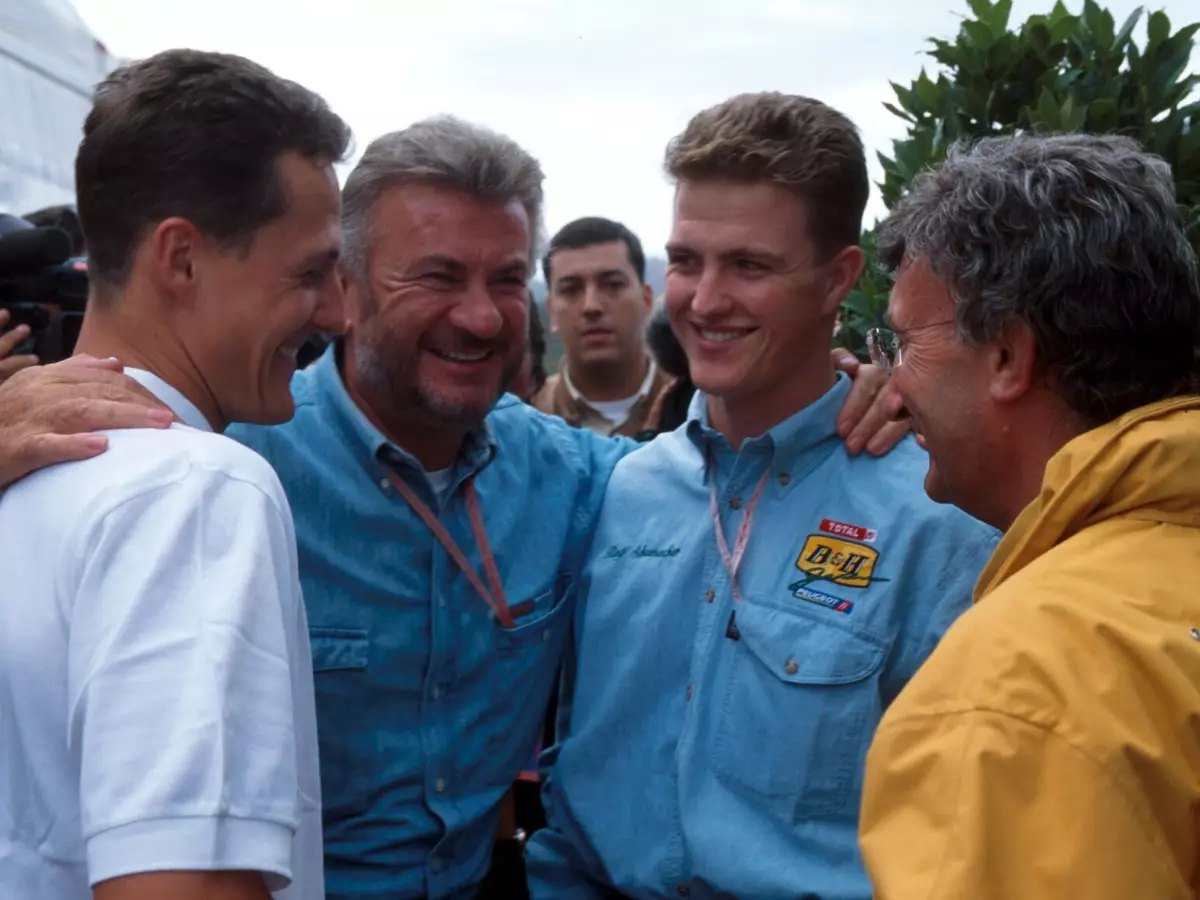 Michael Schumacher, Willi Weber, Ralf Schumacher, Eddie Jordan, Portugal 1996 Foto zur News: Eddie Jordan: Michael hat zwei Millionen für Bruder Ralf Schumacher bezahlt