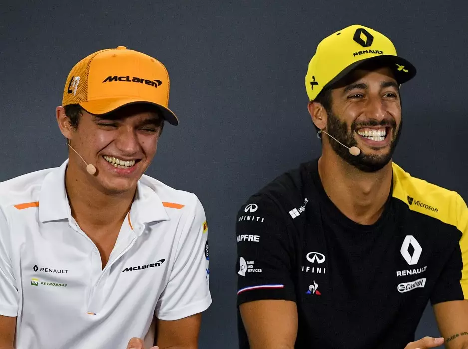 Lando Norris, Daniel Ricciardo, Lewis Hamilton Foto zur News: Norris: Ricciardo-Wechsel "keine Überraschung", Sainz-Abgang schon