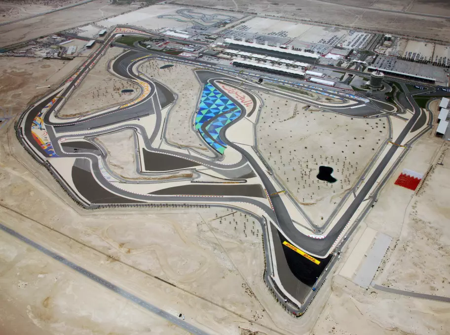Bahrain-Layout Foto zur News: Ross Brawn: Zweites Formel-1-Rennen in Bahrain auf äußerem "Fast-Oval"?