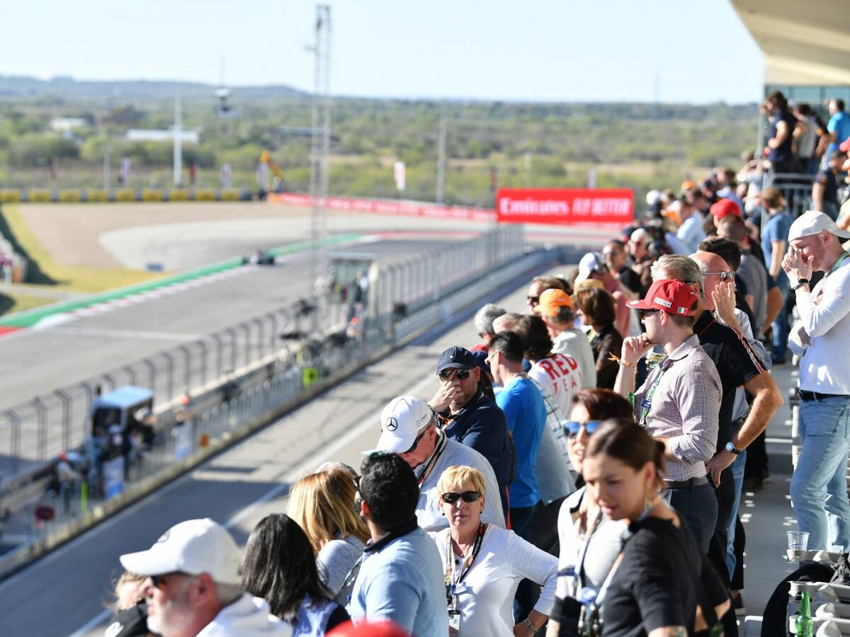 Foto zur News: Noch 2020 wieder Fans an der Strecke? Formel 1 will nichts überstürzen