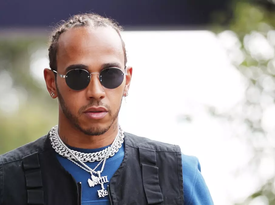 Foto zur News: Lewis Hamilton fordert Bildungschancen für alle Kinder