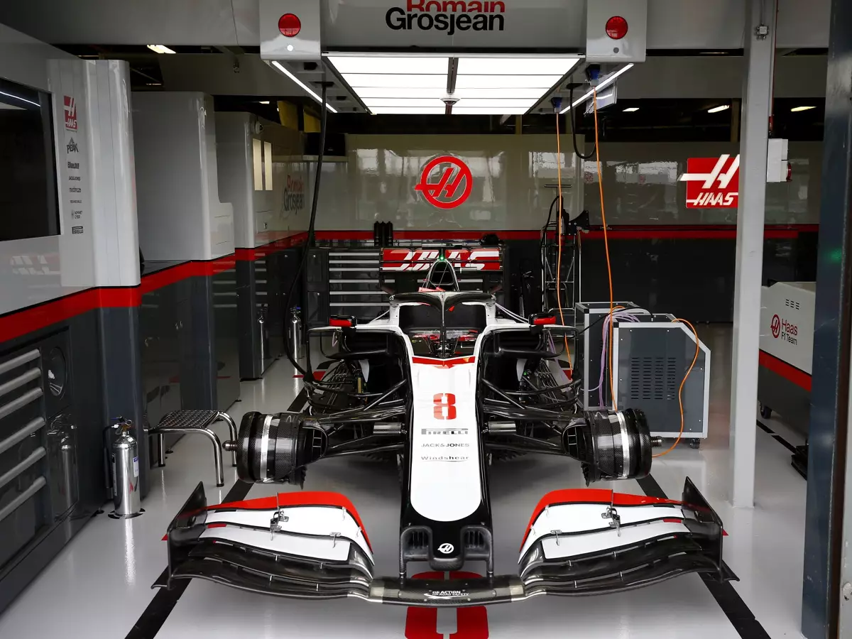 Romain Grosjean Foto zur News: Wegen Corona-Krise: Haas-Team plant vorerst keine Technik-Updates