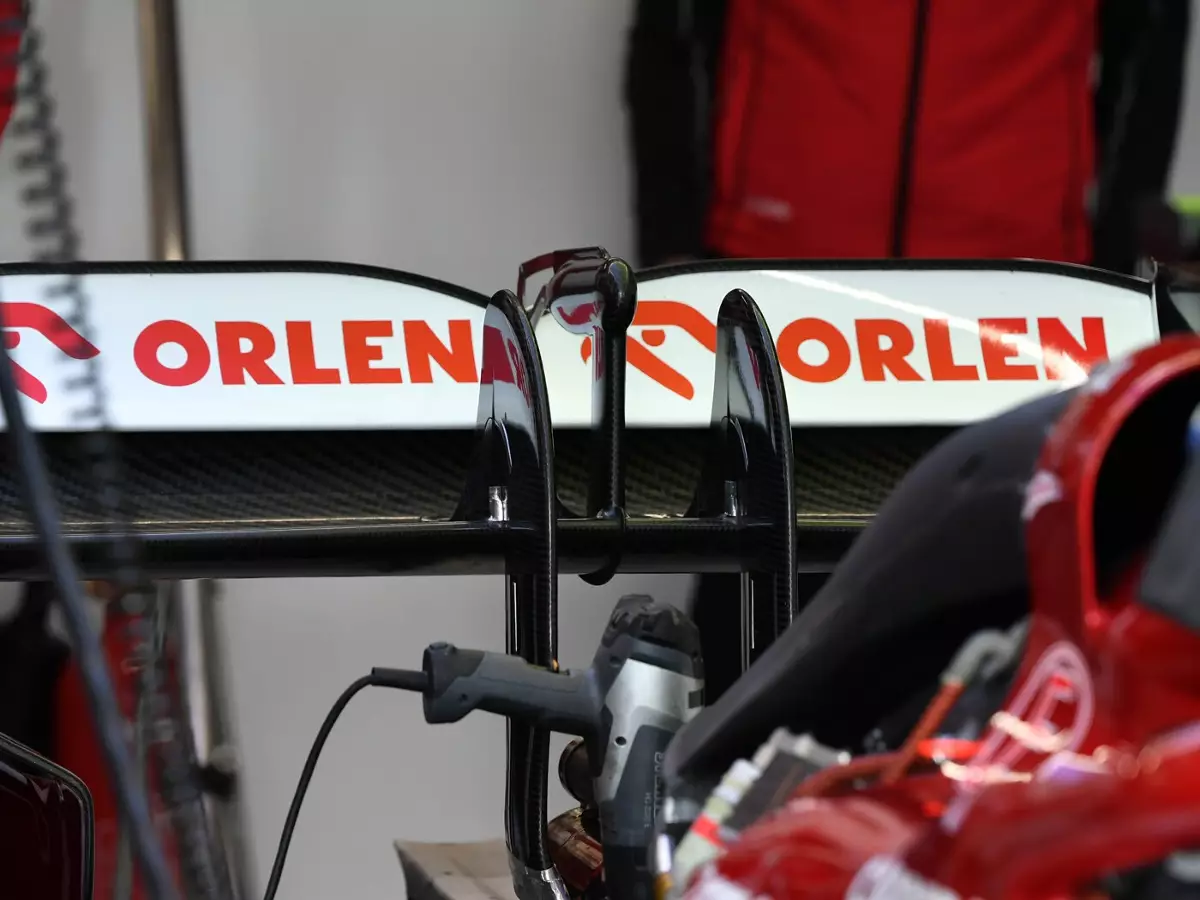 Antonio Giovinazzi Foto zur News: Ex-Designer fürchtet: Formel 1 braucht DRS noch viele Jahre
