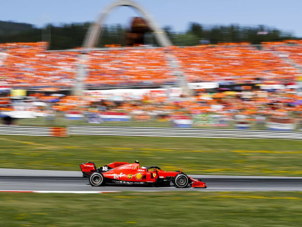 Charles Leclerc Foto zur News: Spielberg: Kampf um die Pole-Position könnte in die F1-Geschichte eingehen