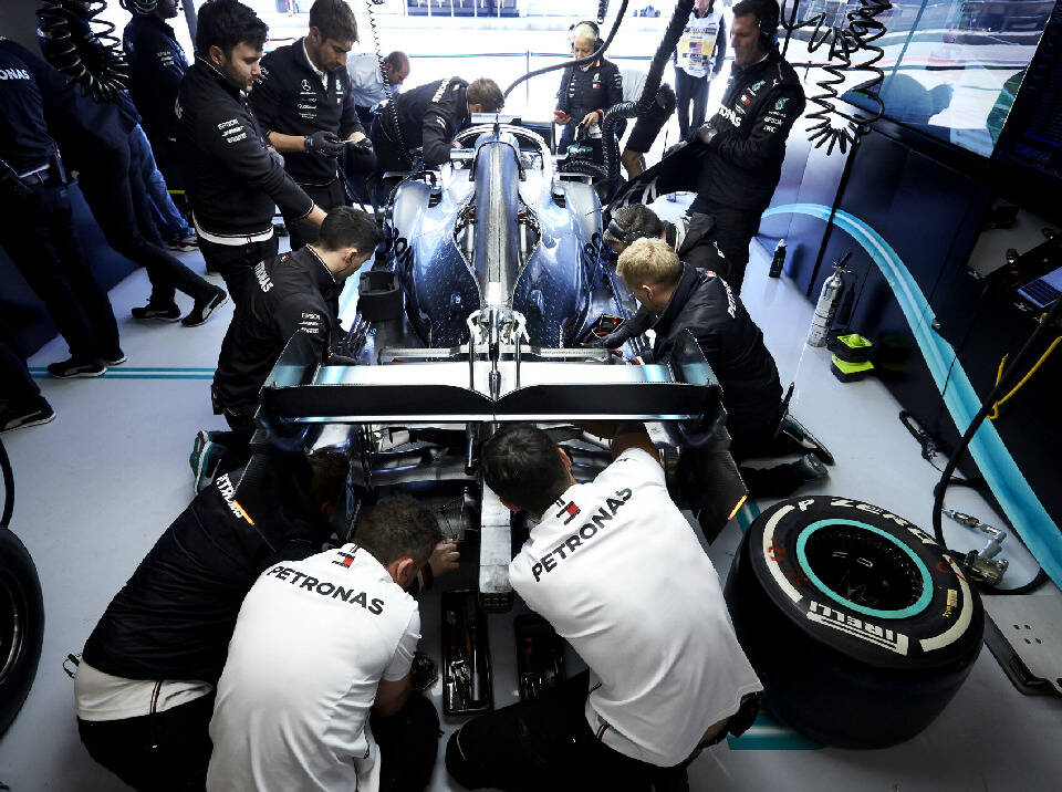 Foto zur News: Verbesserte Zuverlässigkeit: Mercedes startet mit Motorenupdate in die Saison