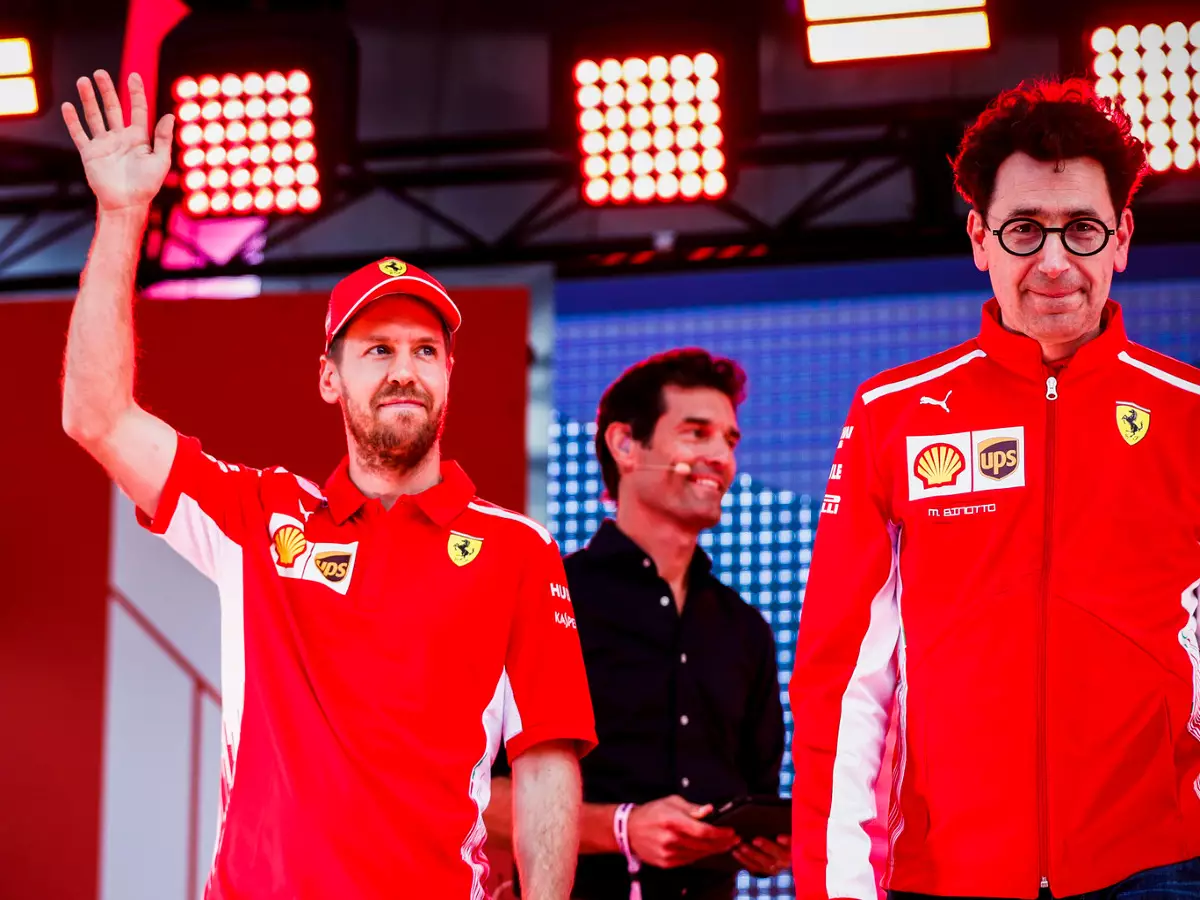 Sebastian Vettel, Mattia Binotto Foto zur News: "Billige Ausrede": Jetzt bekommt Ferrari wegen Vettel sein Fett weg!