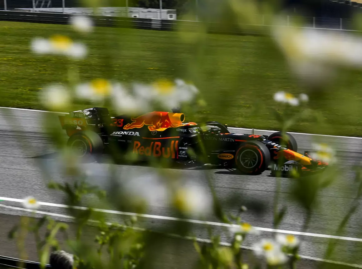 Max Verstappen Foto zur News: F1 Spielberg 2020: Provisorische Freitags-Pole für Max Verstappen